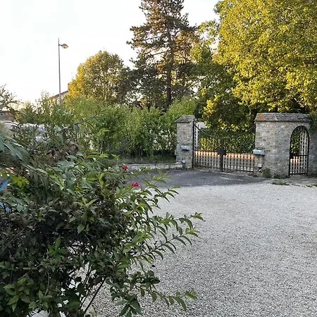 De L'etang Du Perray *